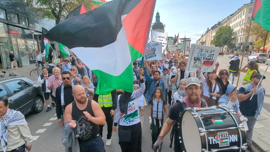 İsrail'in Stockholm Büyükelçiliği önünde Filistin'e destek gösterisi 4